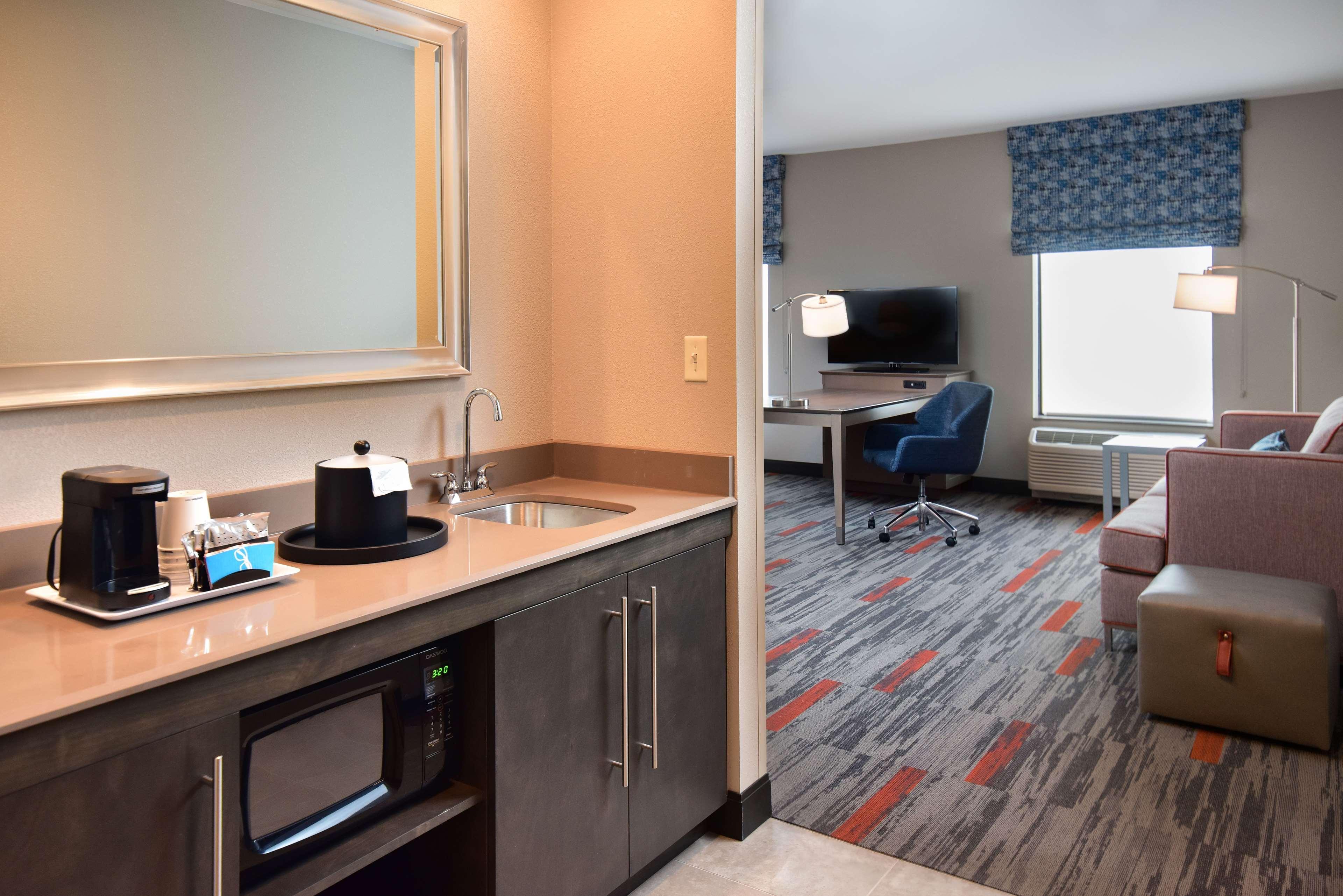 Hampton Inn&Suites at Wisconsin Dells Lake Delton Buitenkant foto