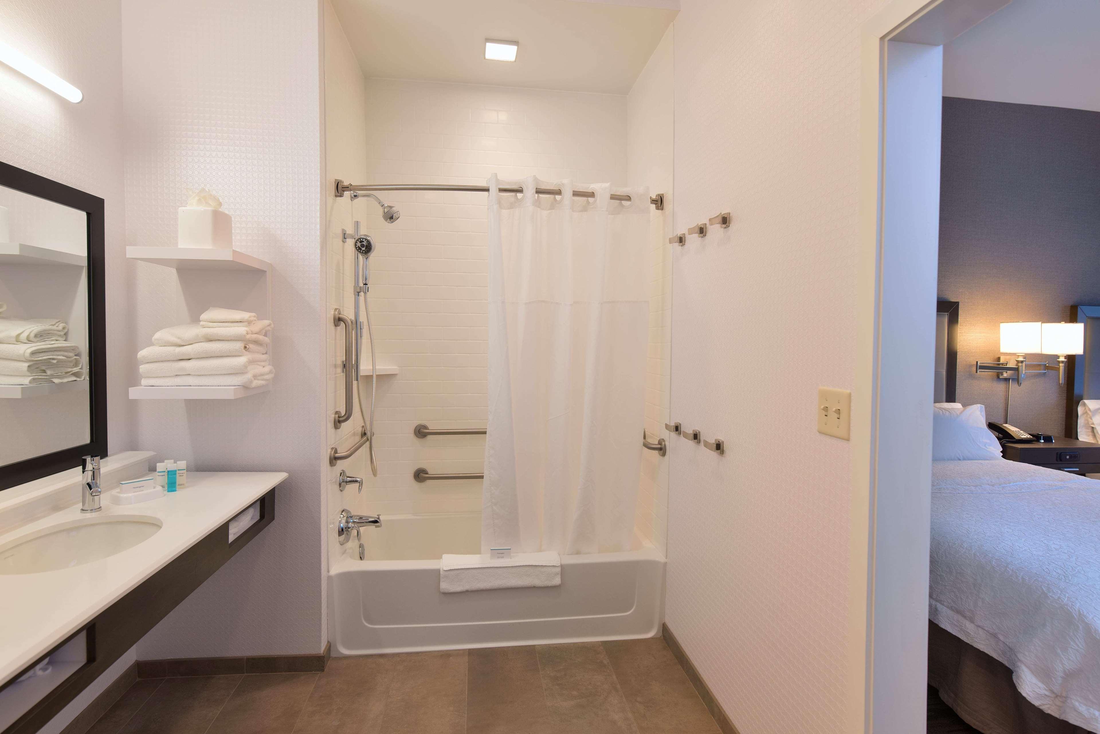 Hampton Inn&Suites at Wisconsin Dells Lake Delton Buitenkant foto