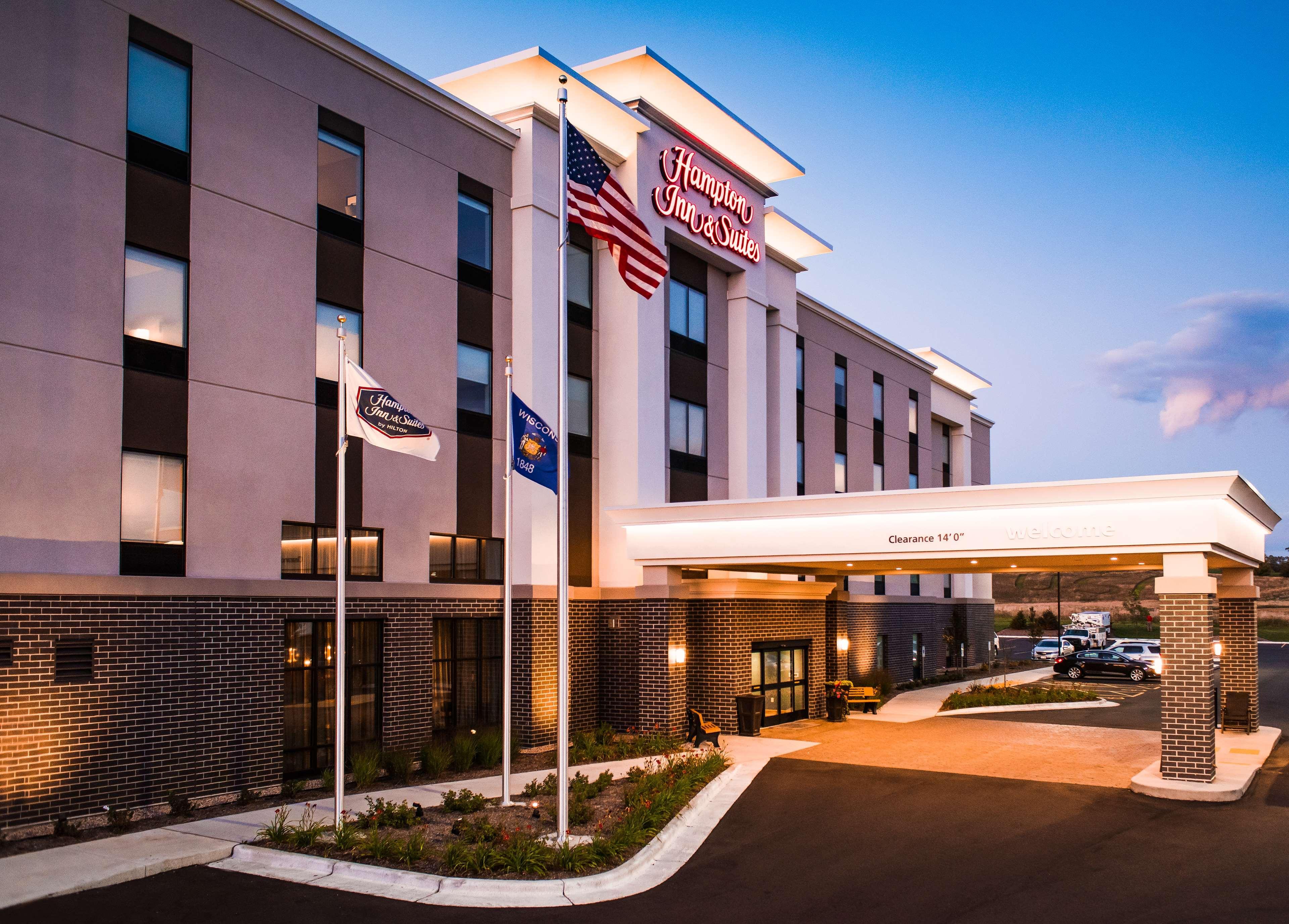 Hampton Inn&Suites at Wisconsin Dells Lake Delton Buitenkant foto