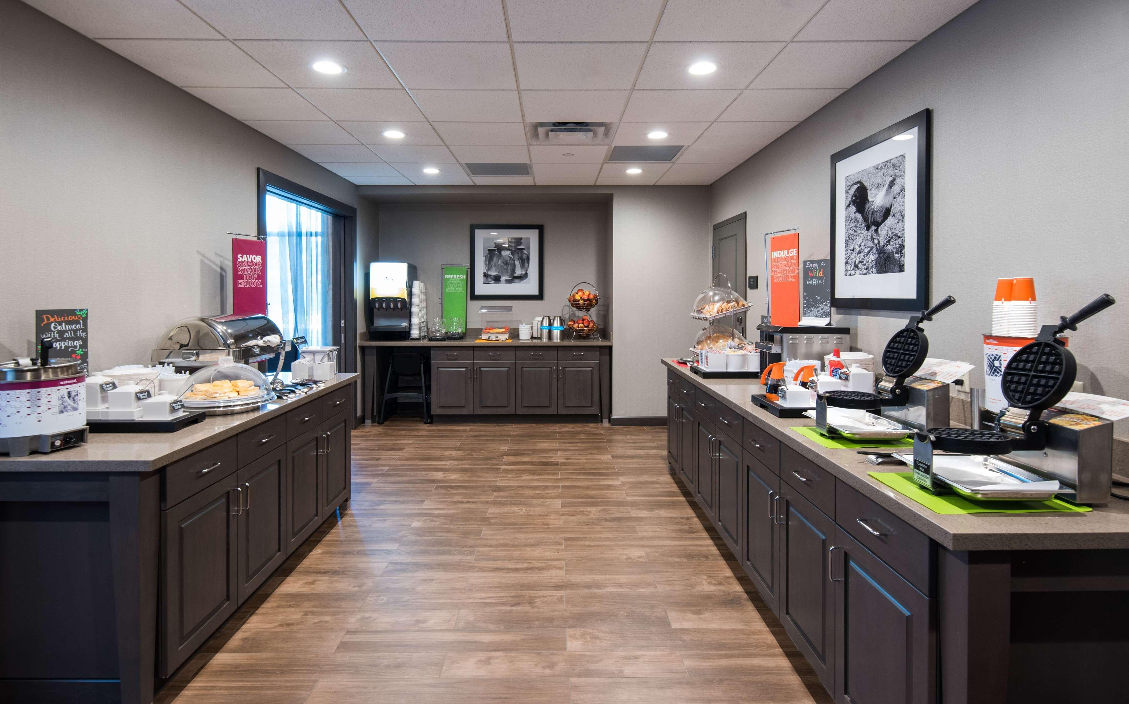 Hampton Inn&Suites at Wisconsin Dells Lake Delton Buitenkant foto