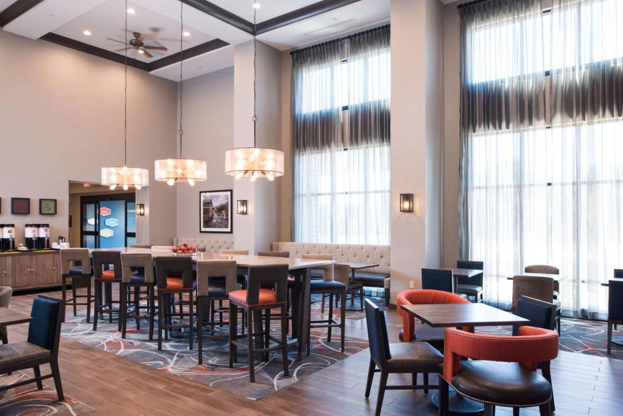 Hampton Inn&Suites at Wisconsin Dells Lake Delton Buitenkant foto