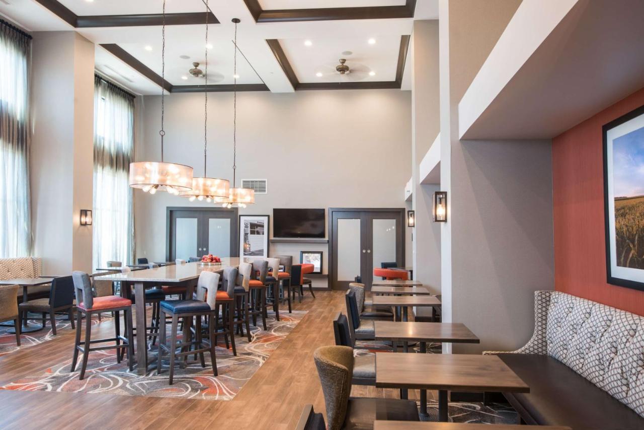 Hampton Inn&Suites at Wisconsin Dells Lake Delton Buitenkant foto