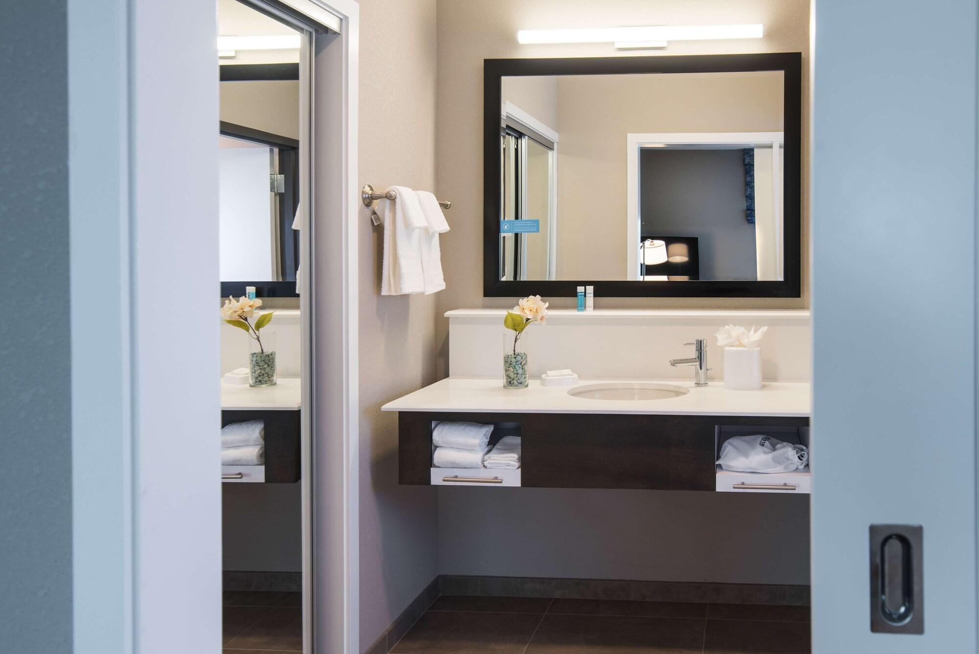 Hampton Inn&Suites at Wisconsin Dells Lake Delton Buitenkant foto