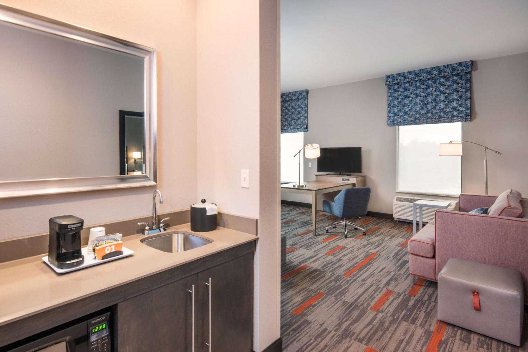 Hampton Inn&Suites at Wisconsin Dells Lake Delton Buitenkant foto