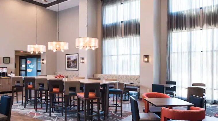 Hampton Inn&Suites at Wisconsin Dells Lake Delton Buitenkant foto